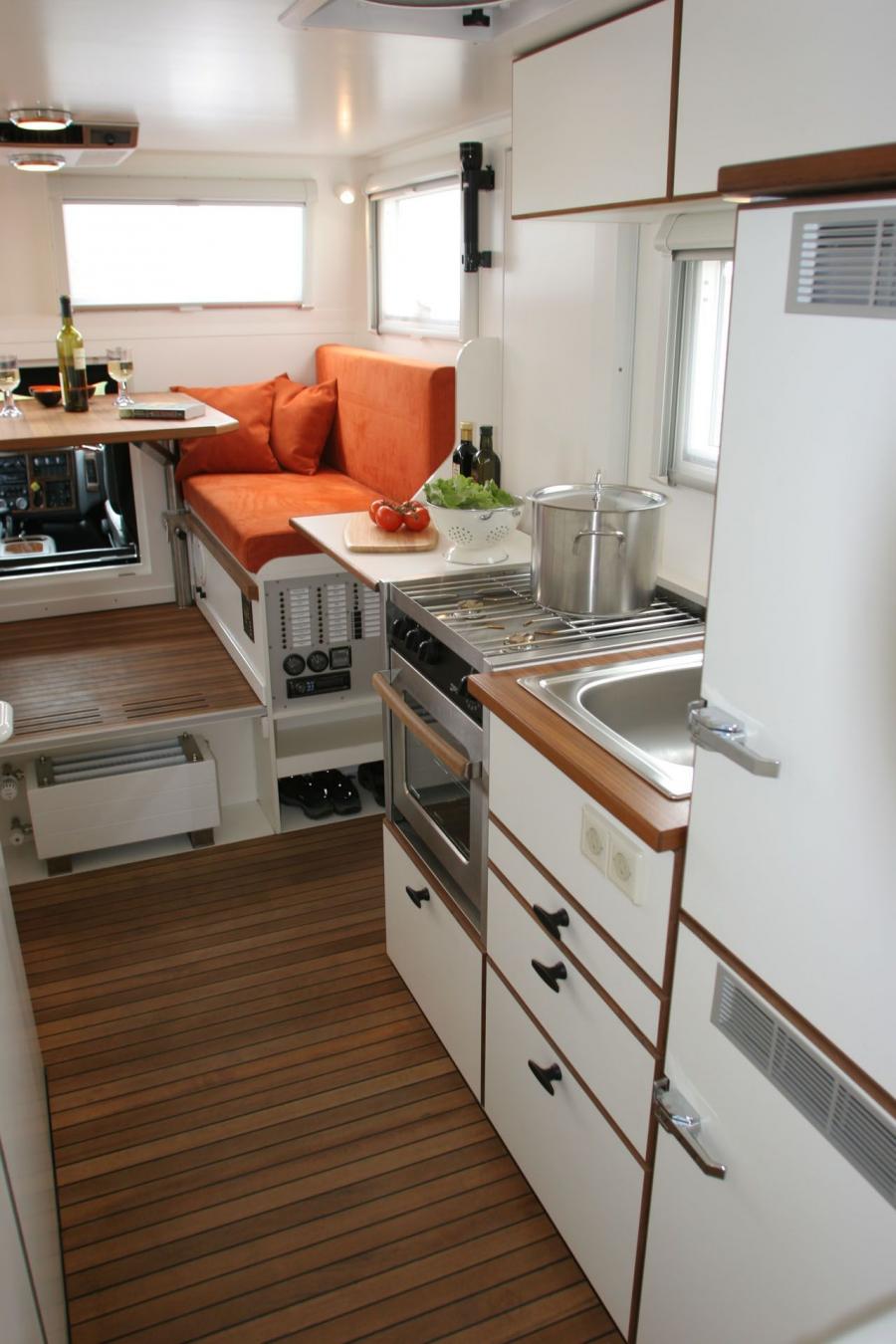  Unicat Amerigo International 4x4 RV 2008 года  (фото 10 из 29)